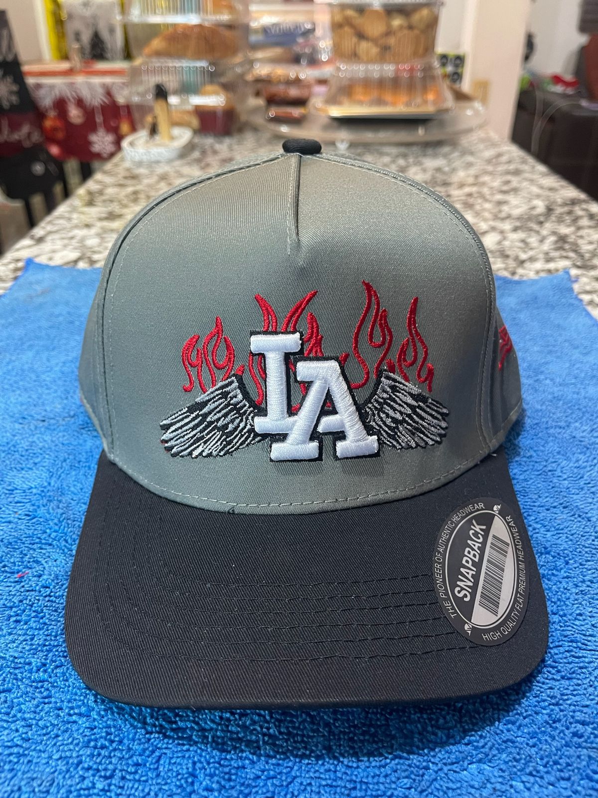 Gorra Bordada "LA Fuego"