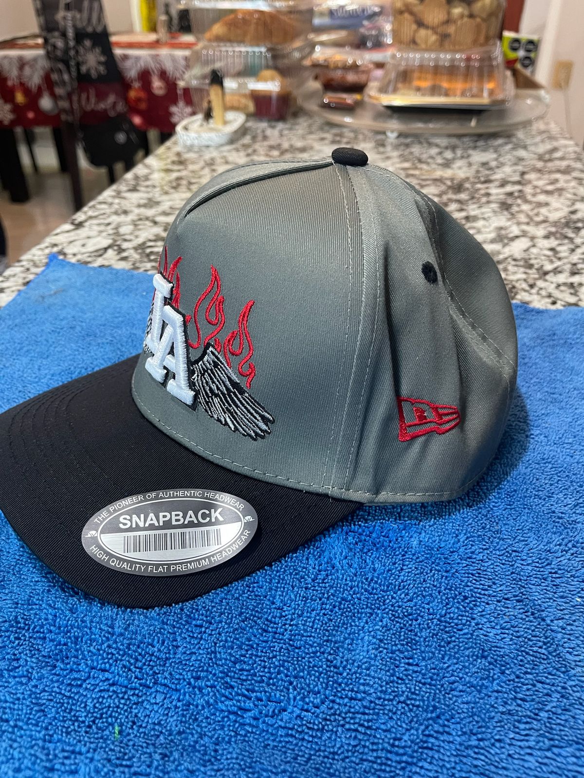 Gorra Bordada "LA Fuego"